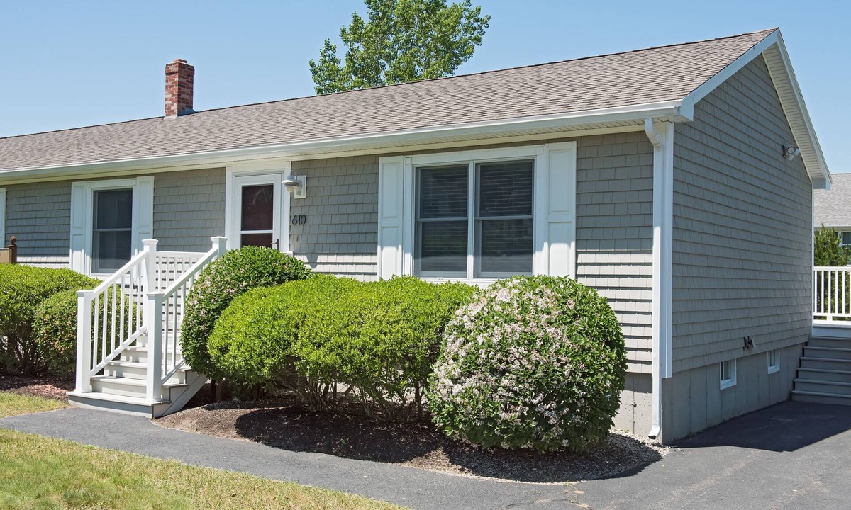 Ogunquit Condo | Beautiful Ogunquit Condo! Perfect Central Location-Walk to everything!