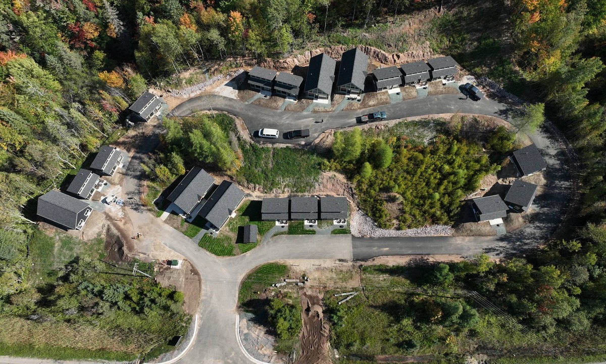 Munising Ski Chalet | EXPLORE Munising Studio Suite 101 - BRAND NEW!