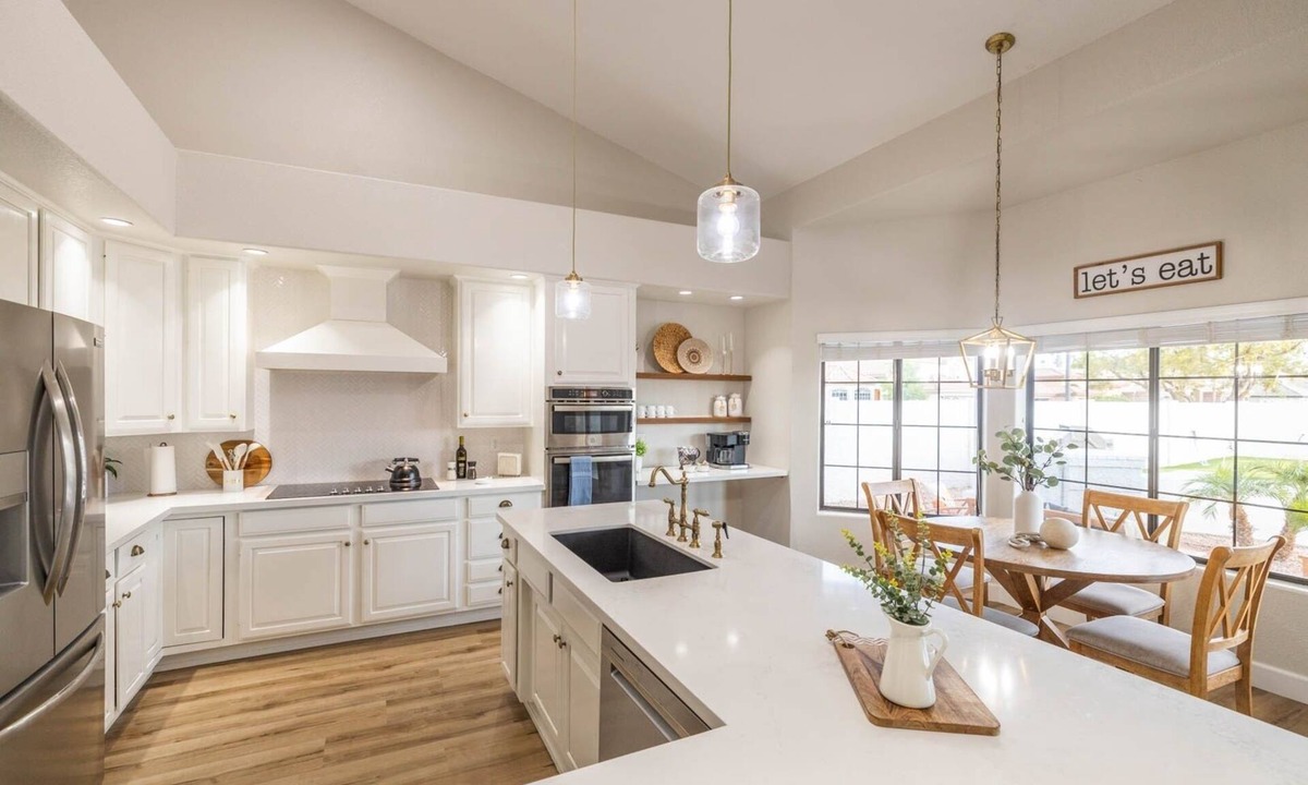 Val Vista Lakes House | Gilbert Willow Tree 4 Bedroom Home by Redawning