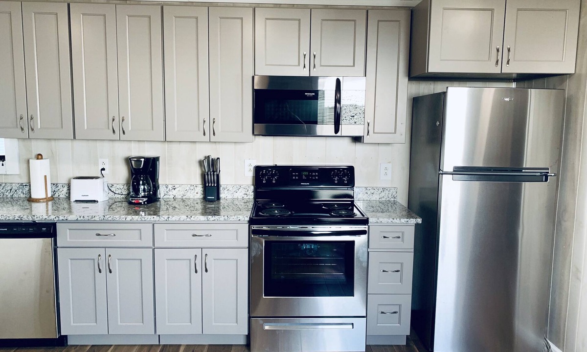 Venice Boat Rental | Houseboat at Venice Marina (Front Row View) w/Ice Machine