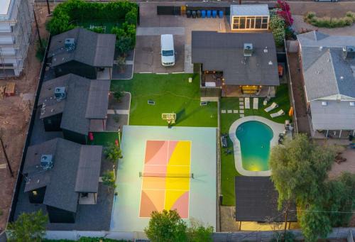 Camelback East House | Massive Complex Pickleball Pool Heated Pool