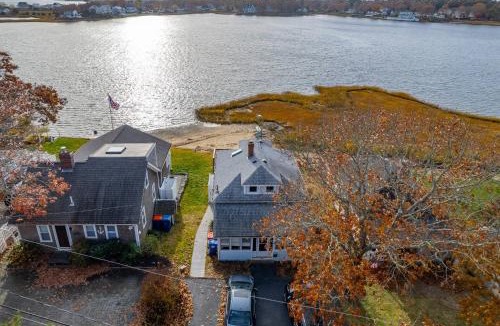 Wareham Center House | 154 Pinehurst Dr, Wareham