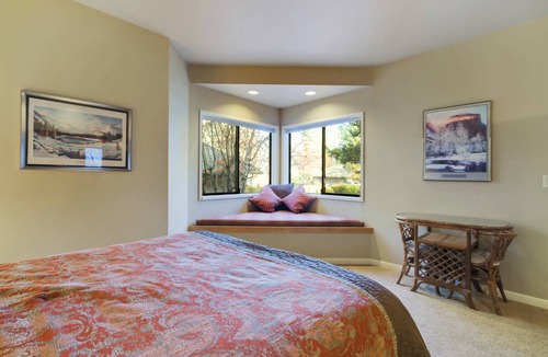 Century West Hotel | 28 m² Hotel ∙ 1 bedroom ∙ 2 guests