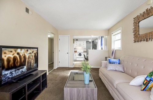 Independence House | 2b1b Spacious unit near downtown/stadiums in independence MO