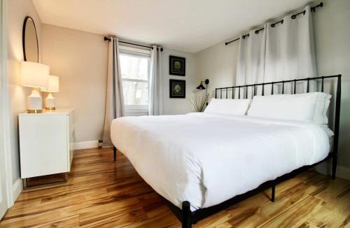 Dennis Port House | Charming Cape-Cod Cottage by Summer