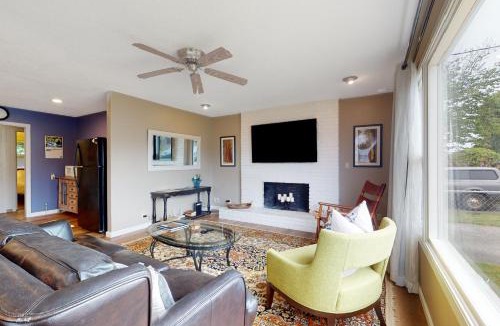 Eureka House | Dean Getaway
