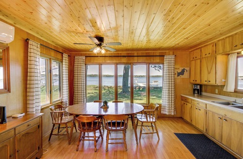 Hackensack Cottage | Hackensack Waterfront Retreat on Tenmile Lake