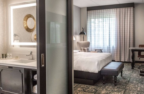 Appleton Hotel | Hilton Appleton Paper Valley