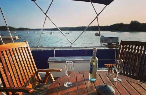 Damariscotta Boat Rental | Maine Bed & Boat, MAZU on the scenic Damariscotta River