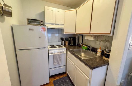 Back Bay Apartment | Oversized Studio in Back Bay