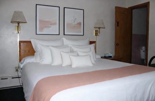 Ely Hotel | Paddle Inn