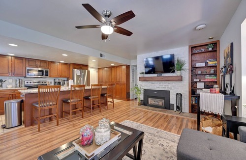 Payson Cottage | Peaceful Deck + Fire Pit: Payson Home!