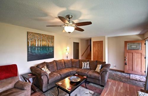 Kenwood House | Quaint Duluth Hideaway w/Private Fenced-In Yard!