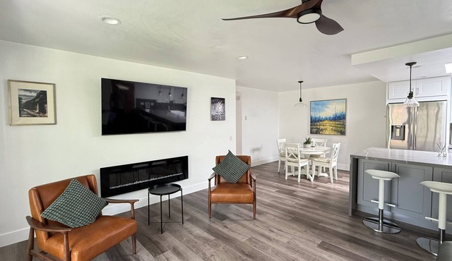 2-bedroom condo in lovely Laguna Woods with AC, fitness room, WiFi