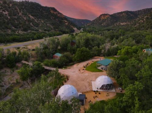 2 domes in Glendale Utah Fantastic Stargazing