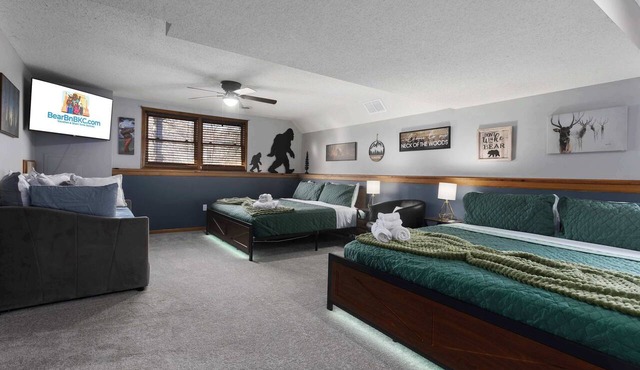 4BR House with 5 Kings, Game Room FiFa Futbol