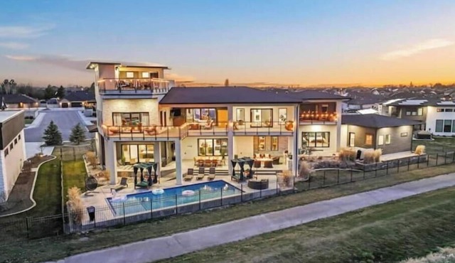 6K SQFT Lux |Heated Pool|Hot Tub |Sauna |Speakeasy