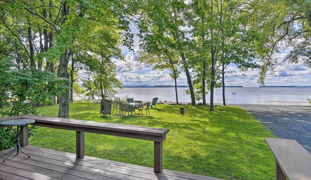 Cozy Lake Champlain Cottage w/Private Beach!