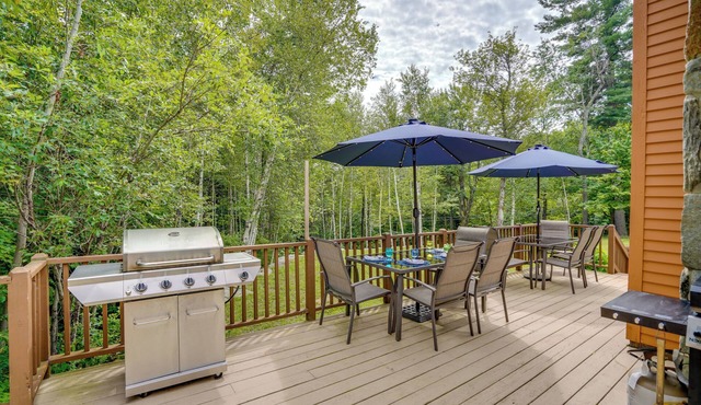 Game Room, Hot Tub! Year-Round Dover Retreat