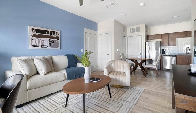 Landing | Amazing 1BD, Pool, Gym