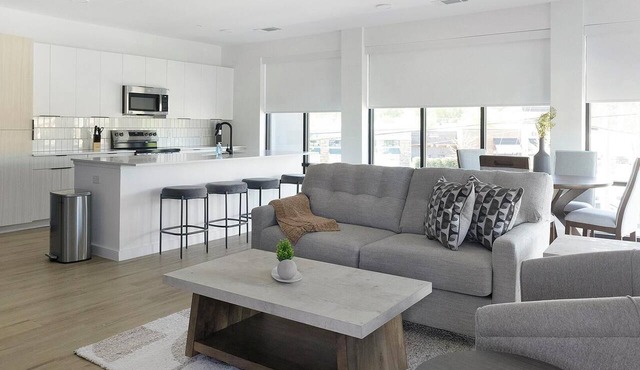 Landing | Beautiful 3BD, Courtyard, Game Room