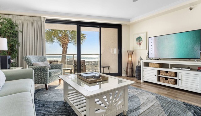 Low Rate! Beachfront Condo! Golf Cart, Beach View, Balcony, Pool, Tram, Wharf