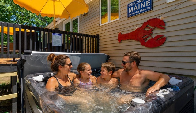 Luxury Kennebunk Home | Sleeps 14 | Hot Tub Gym Putting Green Arcade Fire Pits
