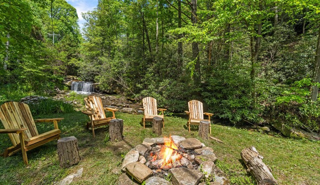 Moonshadows Mountain - Mr Lake Lure Vacation Rentals