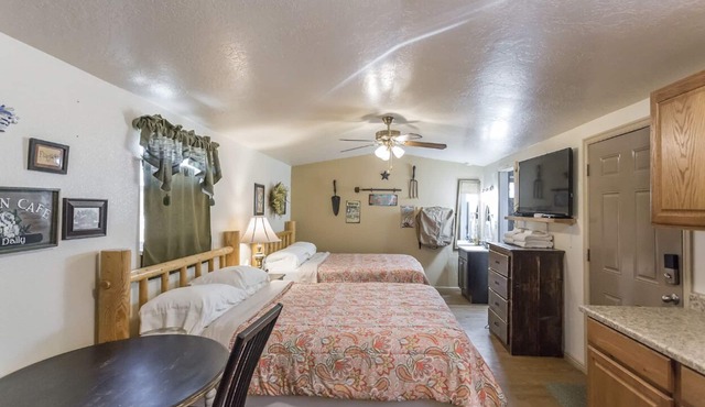 Paislees Palace at Serenity Hills Zion