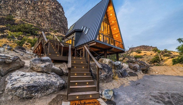 Peaceful Aframe Lux Cabin in Snake River Canyon