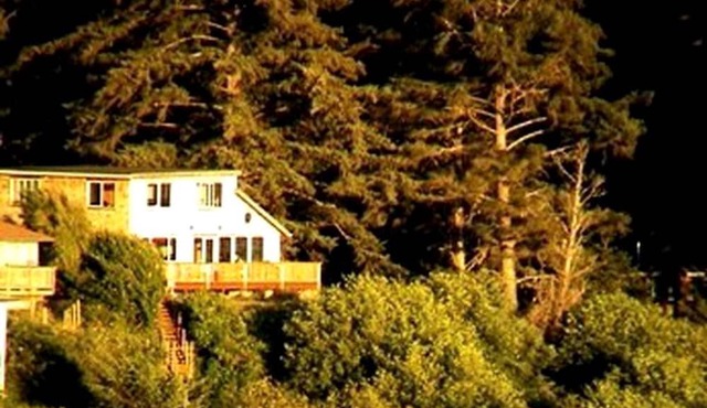 Spacious Cottage Rental with Ocean Views in Netarts, Oregon