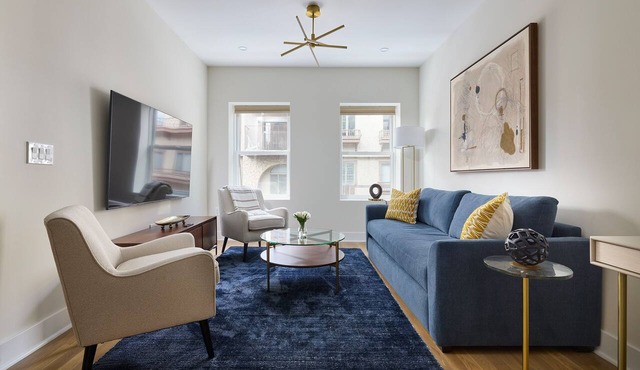 Sunny 2BR Loft Work, Relax, Minutes to NYC