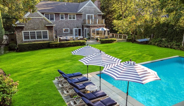 Wonderful Wainscott