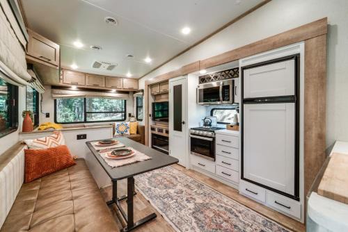 Wooded Getaway w/Beautiful Views in Nevada City!