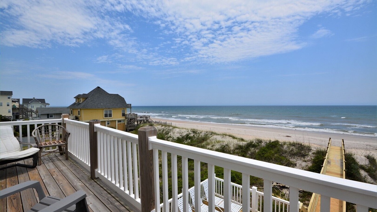 Photo of Patio Balcony in North Topsail Beach