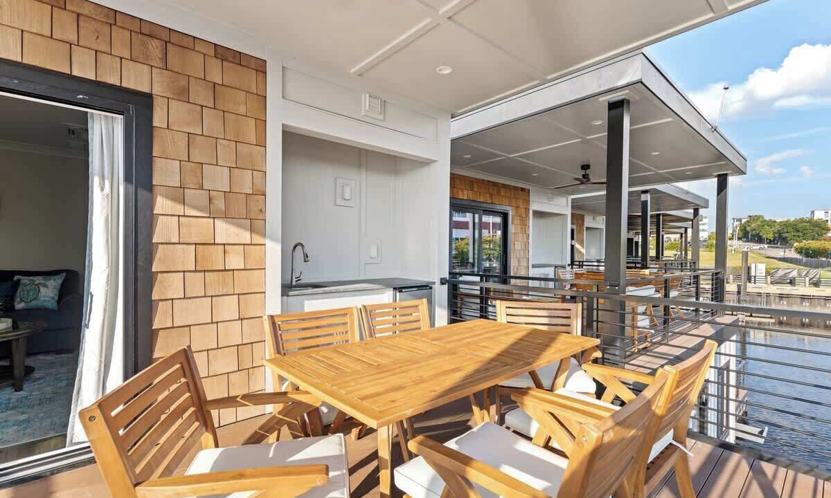 Photo of Outdoor in River District